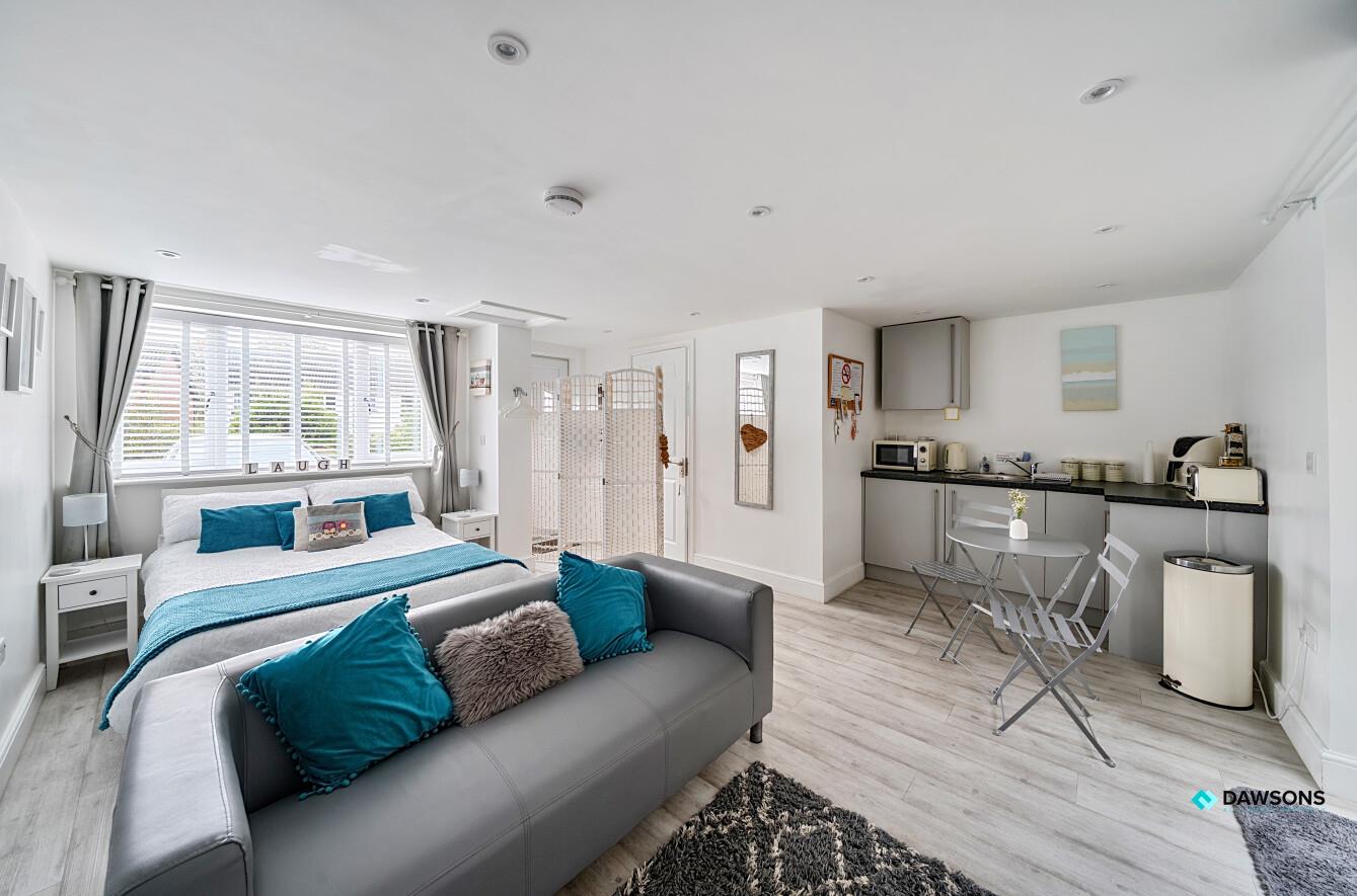 Waverley Drive, Mumbles, Swansea, SA3 5SY